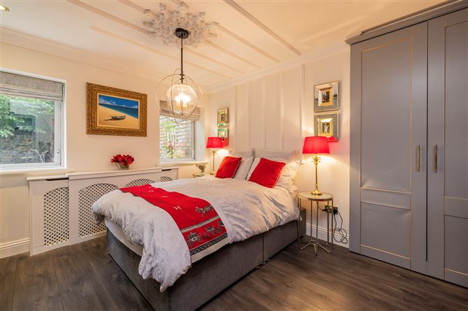 https://photos-a.propertyimages.ie/media/3/9/4/4954493/b315d083-5063-4b1e-8ea8-579730f807b5_l.jpg