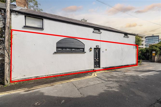 https://photos-a.propertyimages.ie/media/3/9/4/4954493/b315d083-5063-4b1e-8ea8-579730f807b5_l.jpg