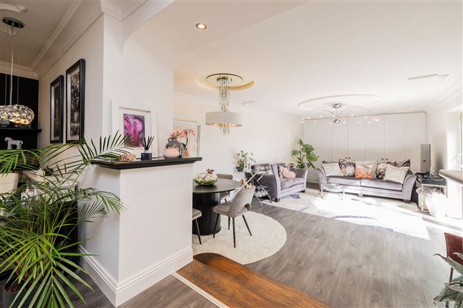 https://photos-a.propertyimages.ie/media/3/9/4/4954493/b315d083-5063-4b1e-8ea8-579730f807b5_l.jpg