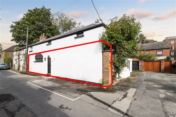 https://photos-a.propertyimages.ie/media/3/9/4/4954493/b315d083-5063-4b1e-8ea8-579730f807b5_l.jpg