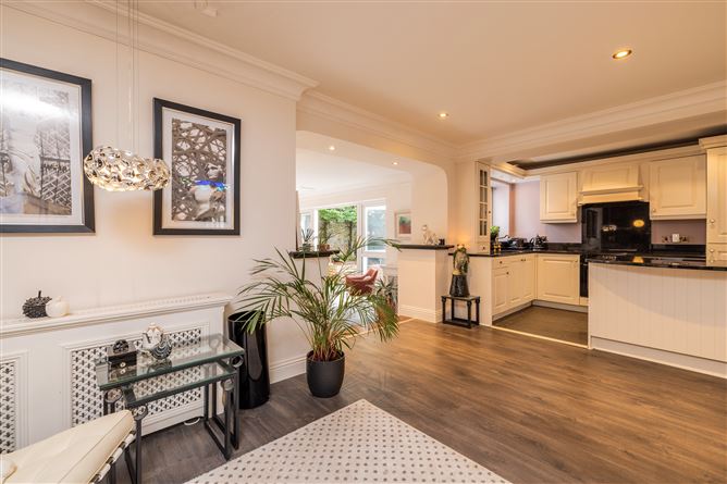 https://photos-a.propertyimages.ie/media/3/9/4/4954493/b315d083-5063-4b1e-8ea8-579730f807b5_l.jpg
