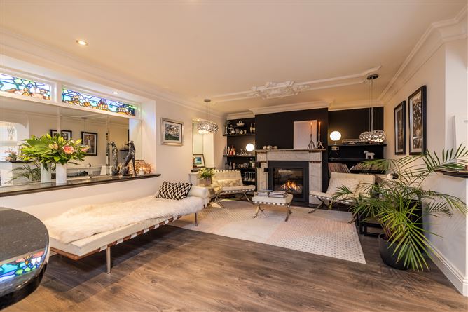 https://photos-a.propertyimages.ie/media/3/9/4/4954493/b315d083-5063-4b1e-8ea8-579730f807b5_l.jpg