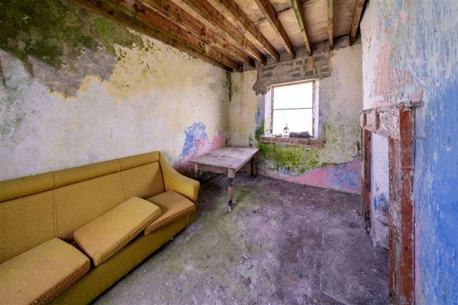 Photo 11 of 19 — Cleo's Cottage, Lissaniska, Ballyvary, Mayo