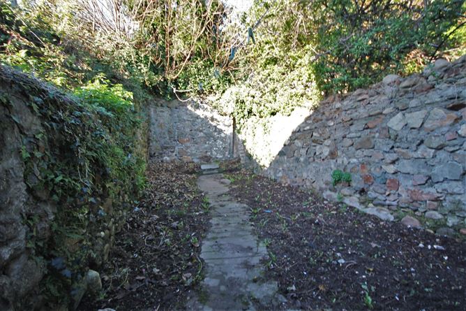 2 Bruce's Terrace, Upper Dargle Road, Bray, Co. Wicklow