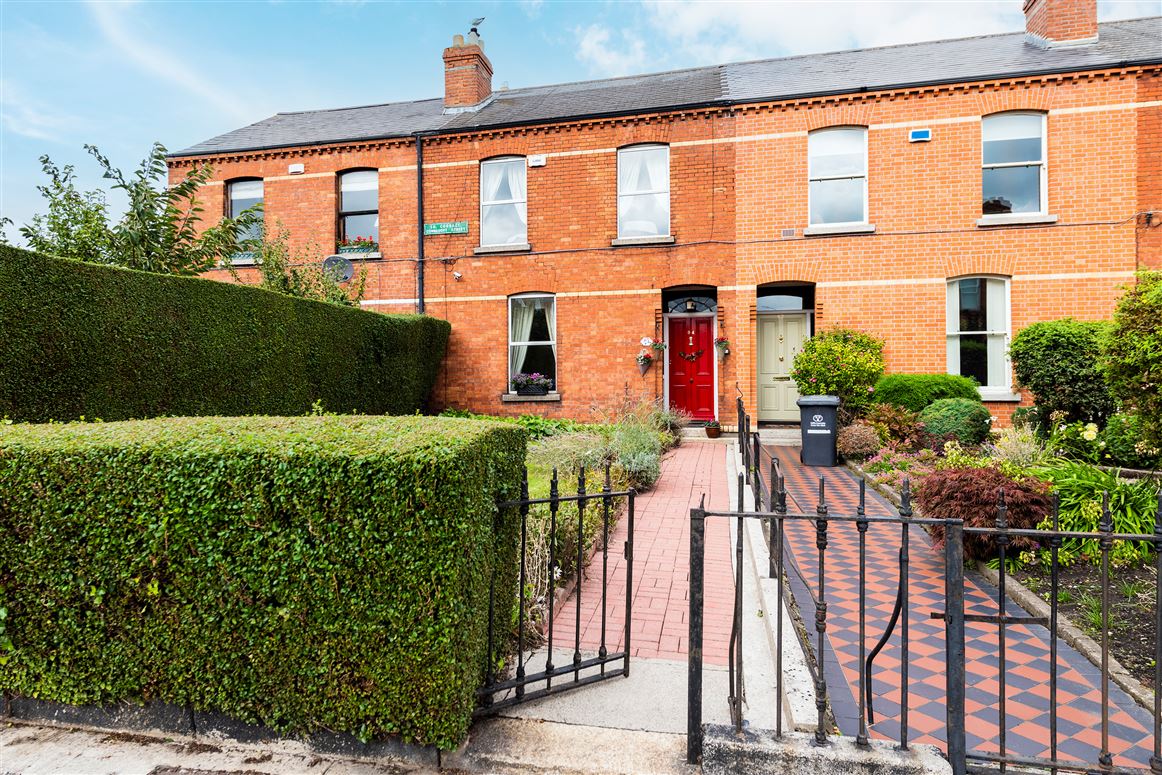 64 CONNAUGHT STREET (Plus Attic), Phibsboro, Dublin 7 KELLY BRADSHAW