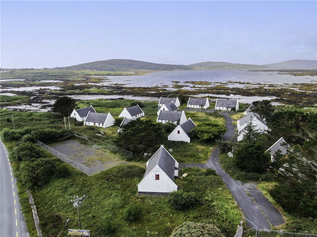 Tighe Saoire Na N-Oilean, Eanach Mheain, Bealadangan, Co. Galway
