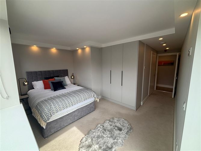 Apartment 3 The Gallery, Lenaboy Gardens, Salthill , Salthill, Galway