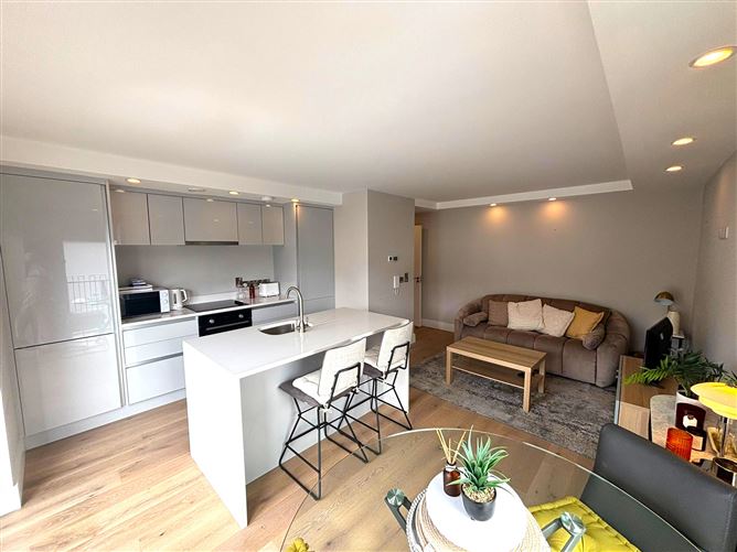 Apartment 3 The Gallery, Lenaboy Gardens, Salthill , Salthill, Galway