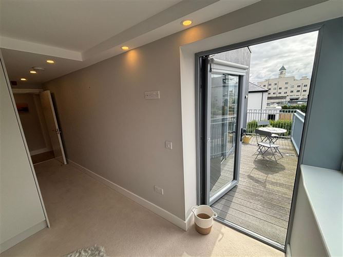 Apartment 3 The Gallery, Lenaboy Gardens, Salthill , Salthill, Galway