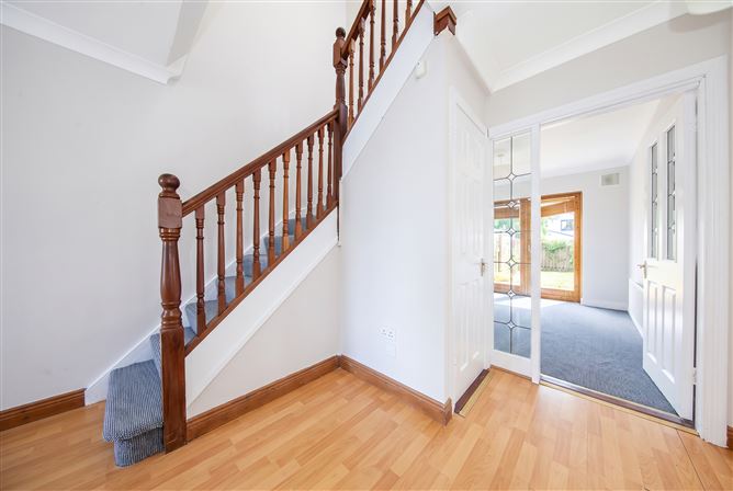 https://photos-a.propertyimages.ie/media/3/9/5/5017593/79a385c6-d970-4c7d-955f-3d7888e26f96_l.jpg