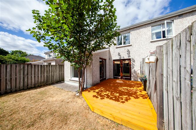 https://photos-a.propertyimages.ie/media/3/9/5/5017593/79a385c6-d970-4c7d-955f-3d7888e26f96_l.jpg