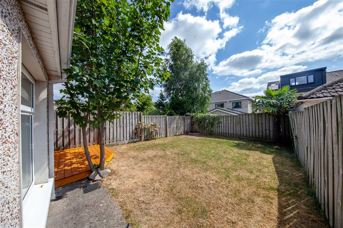 https://photos-a.propertyimages.ie/media/3/9/5/5017593/79a385c6-d970-4c7d-955f-3d7888e26f96_l.jpg