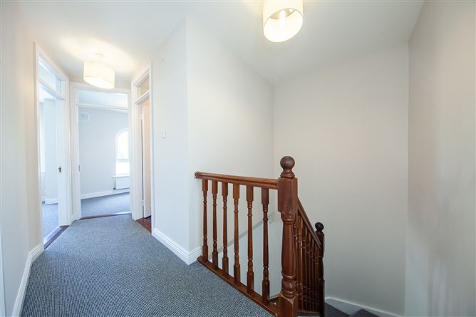 https://photos-a.propertyimages.ie/media/3/9/5/5017593/79a385c6-d970-4c7d-955f-3d7888e26f96_l.jpg