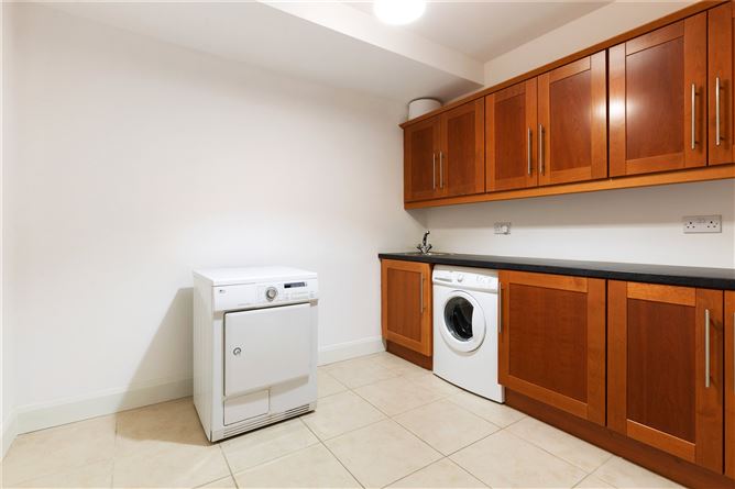 16 Carlton Mews, Shelbourne Avenue, Dublin 4