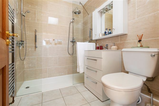 3 Carlton Mews, Shelbourne Avenue, Ballsbridge, Dublin 4
