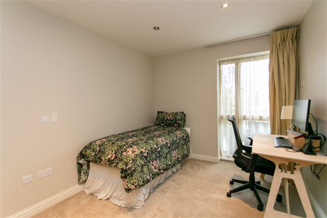30 Hazelbrook, Kilmacud Road Upper, Dundrum, Dublin 14
