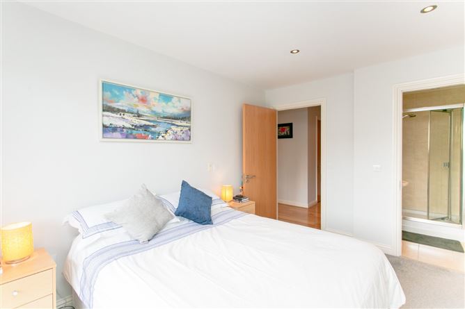 30 Hazelbrook, Kilmacud Road Upper, Dundrum, Dublin 14