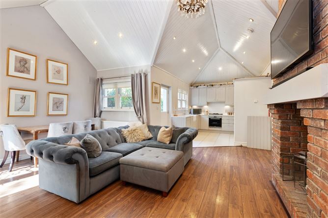 The Gate Lodge, Pelletstown Manor, River Road, Ashtown