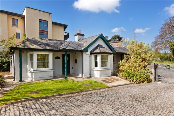 The Gate Lodge, Pelletstown Manor, River Road, Ashtown