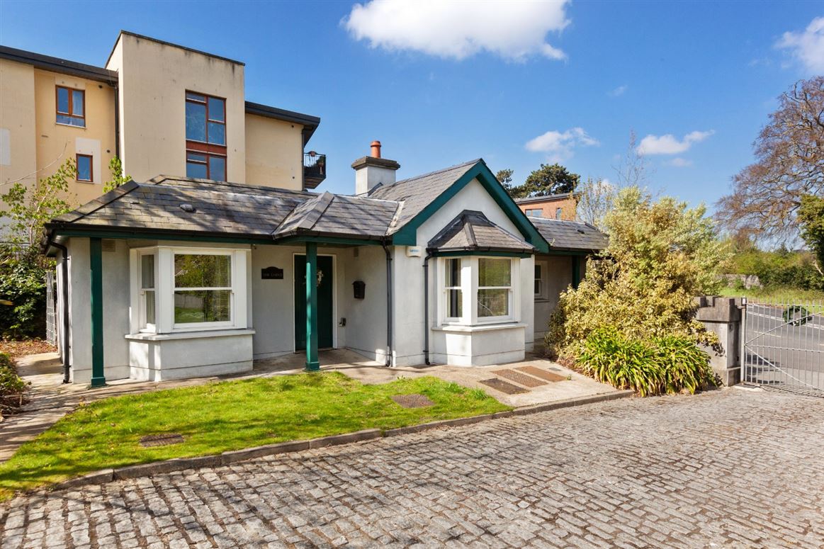 The Gate Lodge, Pelletstown Manor, River Road, Ashtown