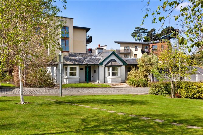 The Gate Lodge, Pelletstown Manor, River Road, Ashtown