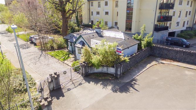 The Gate Lodge, Pelletstown Manor, River Road, Ashtown