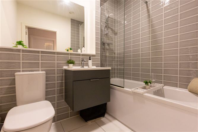 22 Sycamore Hall, Clay Farm, Leopardstown, Dublin 18