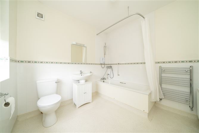 92 Old County Road, Crumlin, Dublin 12