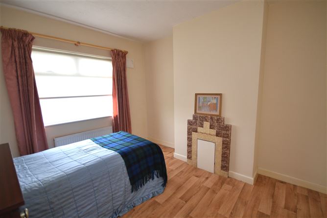 44 Upper Kennelsfort Road, Palmerstown, Dublin 20