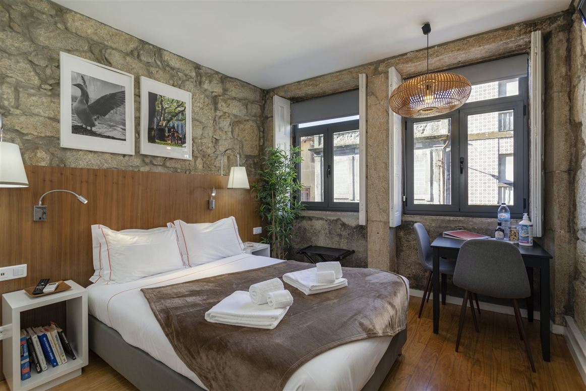 Oak & Pebble, Vacation Rental in Porto, Portugal, Porto