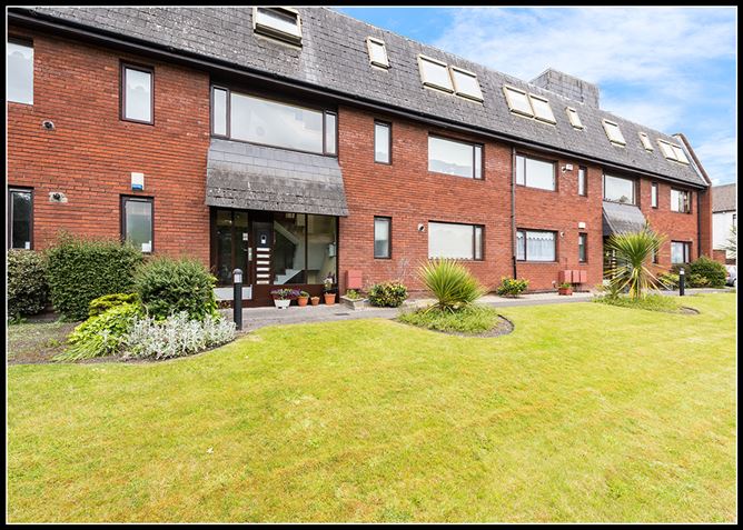 https://photos-a.propertyimages.ie/media/3/9/6/5000693/22d52f7e-557b-42cf-adb0-f73161bdccac_l.jpg