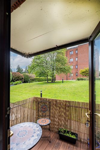 https://photos-a.propertyimages.ie/media/3/9/6/5000693/22d52f7e-557b-42cf-adb0-f73161bdccac_l.jpg