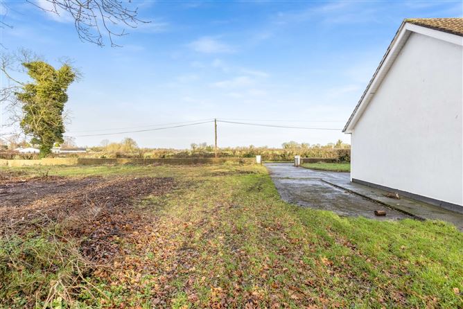 Yellow Walls Lane, Garlow Cross, Navan, Co. Meath