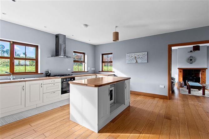 Sandstone Lodge, Derrymeleen, Ballineen, Co. Cork