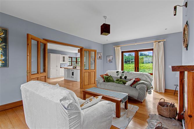 Sandstone Lodge, Derrymeleen, Ballineen, Co. Cork