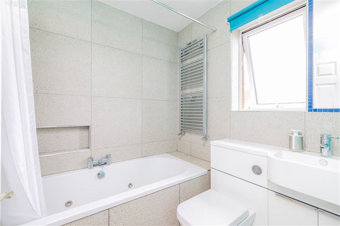 32 Kellys Bay Strand, Skerries, Dublin