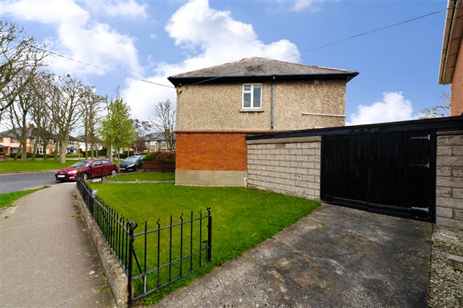 11 INISHMAAN ROAD, Gaeltacht Park, Whitehall,   Dublin 9