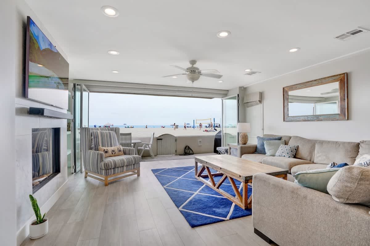 Sandy Outlook,Newport Beach,California,USA