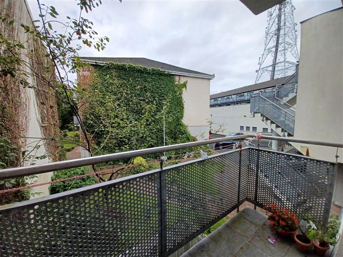 32 Temple Jarlath Court, Tuam, Co. Galway