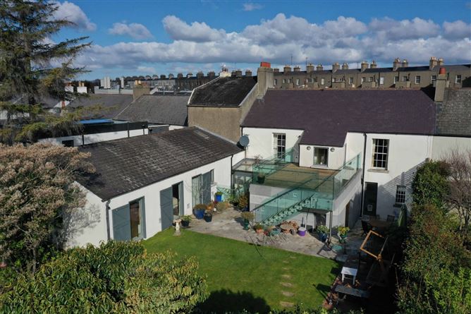 3 The Crescent, Monkstown, Co. Dublin