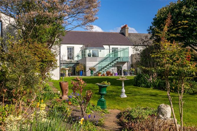 3 The Crescent, Monkstown, Co. Dublin