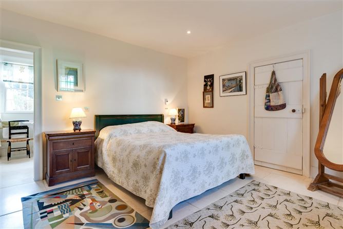 3 The Crescent, Monkstown, Co. Dublin