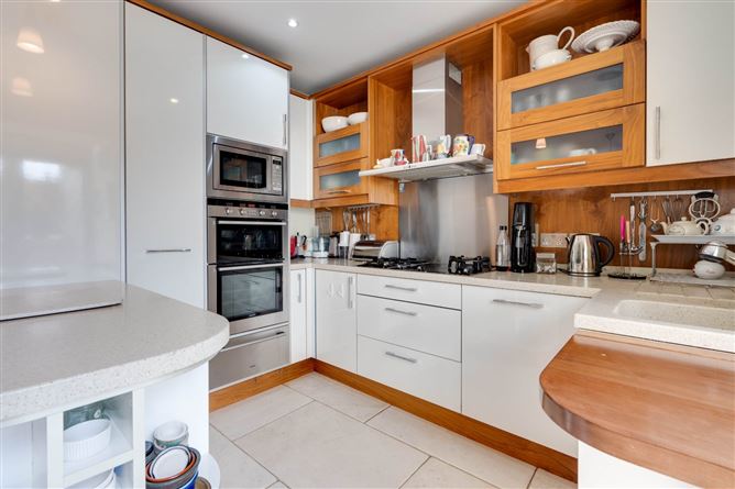 3 The Crescent, Monkstown, Co. Dublin