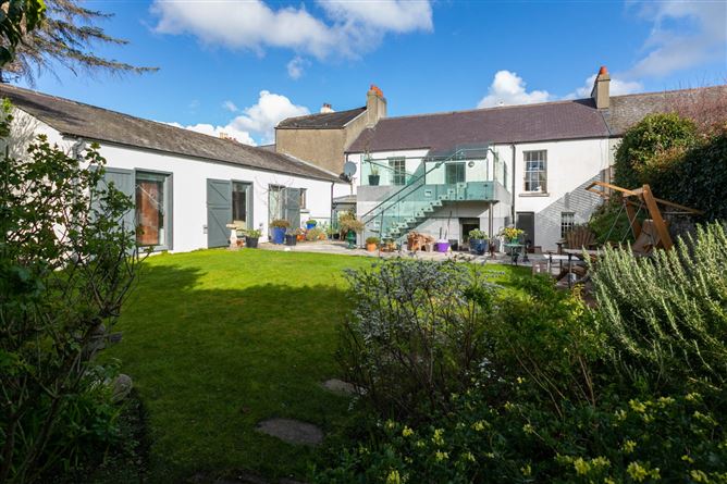 3 The Crescent, Monkstown, Co. Dublin