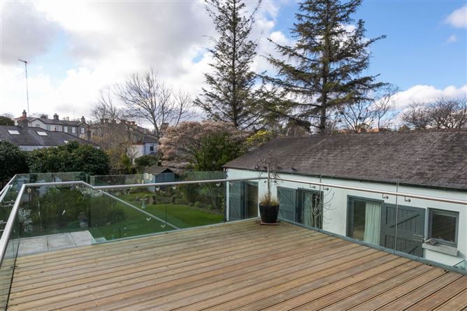 3 The Crescent, Monkstown, Co. Dublin