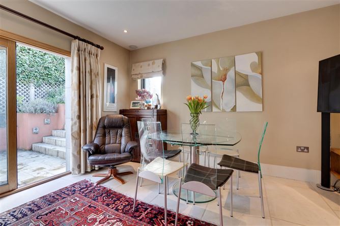 3 The Crescent, Monkstown, Co. Dublin
