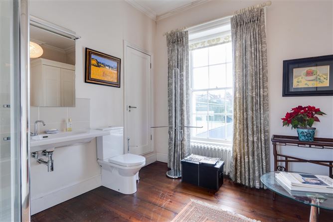 3 The Crescent, Monkstown, Co. Dublin