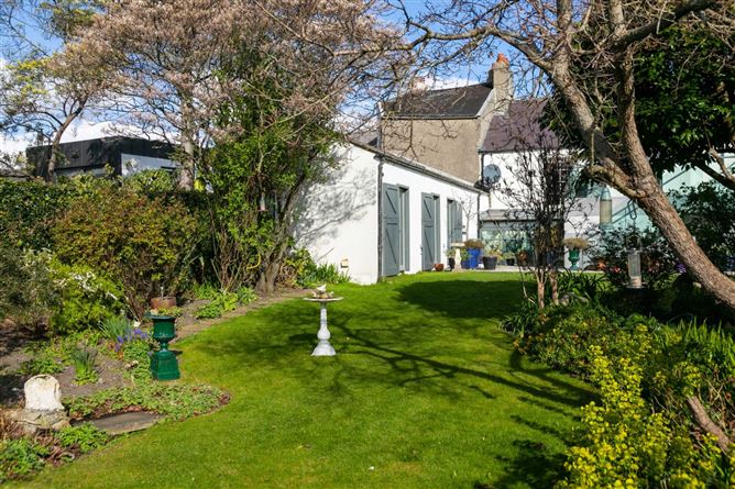 3 The Crescent, Monkstown, Co. Dublin