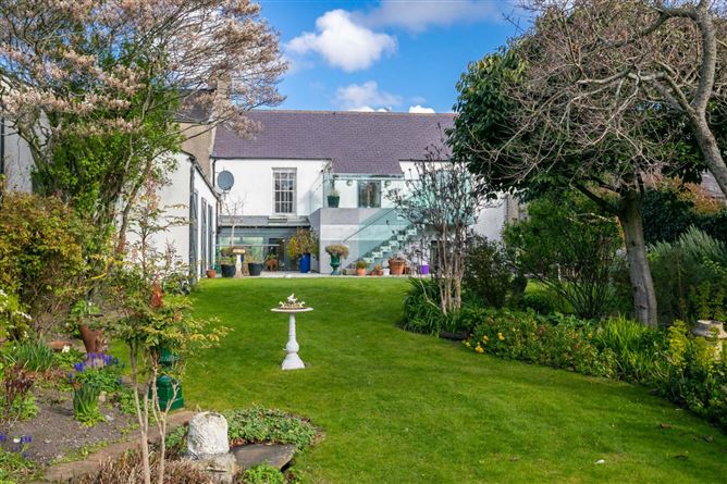3 The Crescent, Monkstown, Co. Dublin