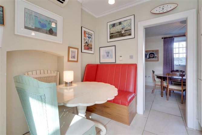 3 The Crescent, Monkstown, Co. Dublin